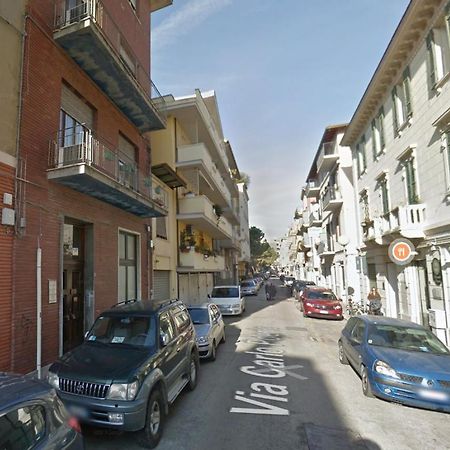 Buscine Home Pescara Centro - Palma Gratuita In Lido Attrezzato Exterior photo
